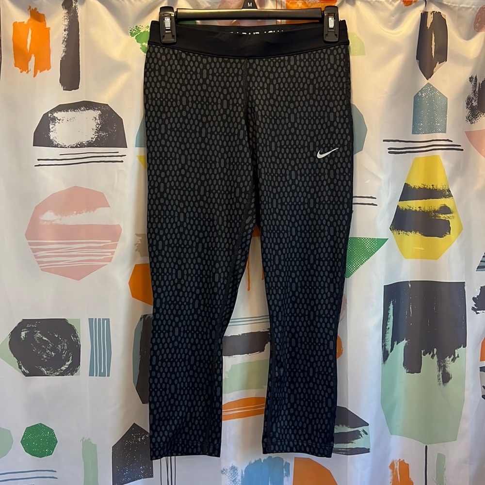 Nike Dri-Fit cropped leggings